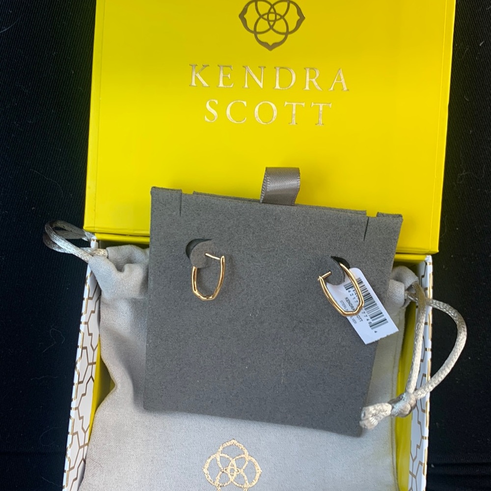 Kendra Scott Ellen huggie earring 18k gold